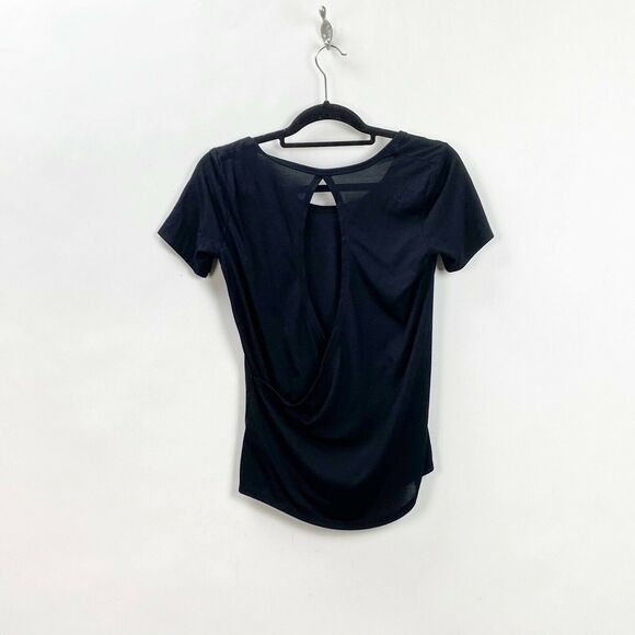 2/$30 Old navy Acitve XS Womens Solid Black Short Sleeve Tee - Picture 6 of 8